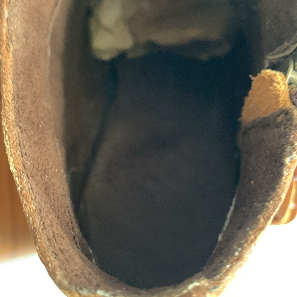 Ariat - Picture 7 of 9